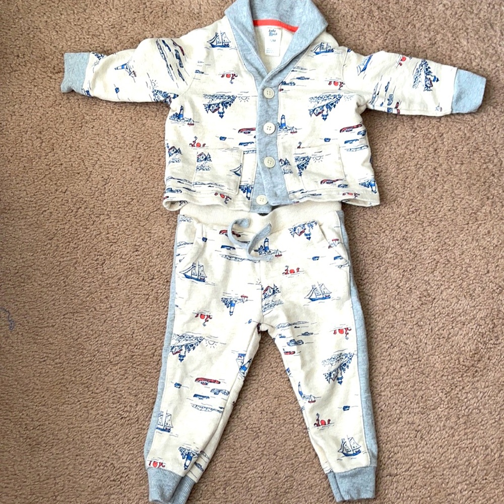 Baby b’gosh print matching set